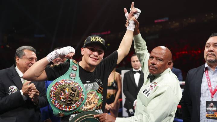 Vergil Ortiz mantiene su título e invicto tras noquear a Lubin