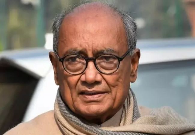 No BJP leaders at airport to receive Dhankhar; Digvijaya terms it...