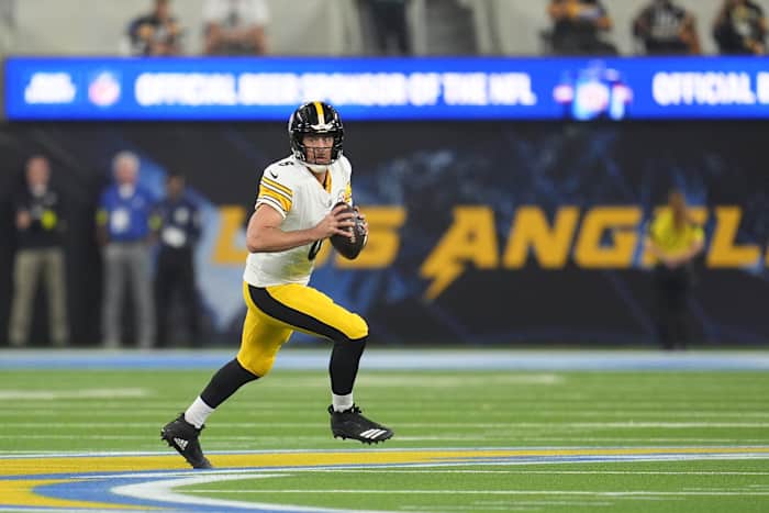 Rodgers’ struggles continue to mount in Steelers' loss to Chargers