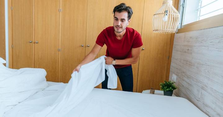 Save on your heating bills with 'zero-cost' change to how you make your bed