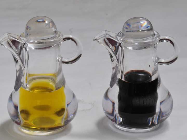 Para qué sirve mezclar aceite de oliva y vinagre