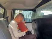 ¡Por quedarse dormido! Hombre pierde las cenizas de su mamá dentro de un bar