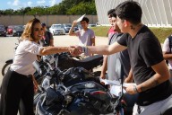 Mara Lezama entrega 16 motocicletas recuperadas y exhorta a fortalecer la cultura de la denuncia