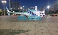 Inédito: un helicóptero descendió en medio de Plaza Moreno en La Plata