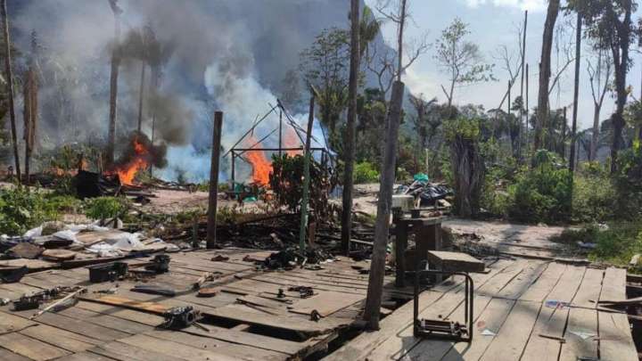 FANB destruye materiales de minería ilegal en el estado Amazonas: Fueron incinerados en el lugar