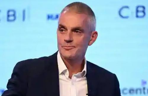 Renuncia director de la BBC a causa de un documental sobre Trump