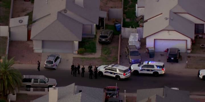 2 shot in west Phoenix neighborhood on Halloween