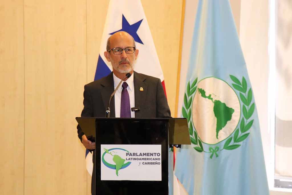 Presidente de Parlatino demandó a EEUU retirar tropas en el Caribe