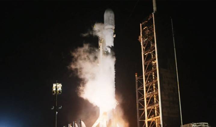 Early Sunday launch from SpaceX ties Space Coast record