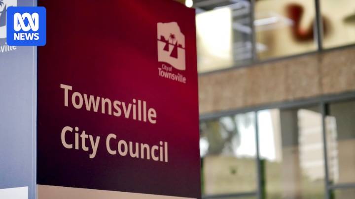 Townsville City Council did not comply with public tender process, audit finds