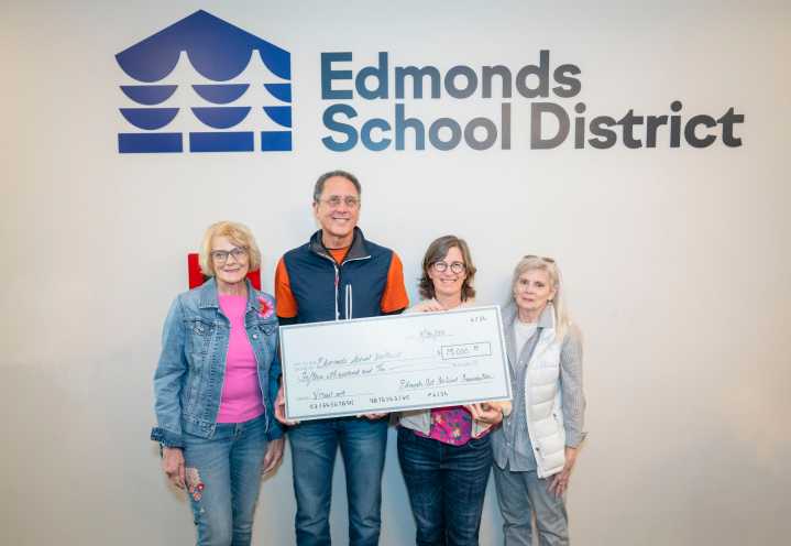 Edmonds Art Festival Foundation supports art education in local schools