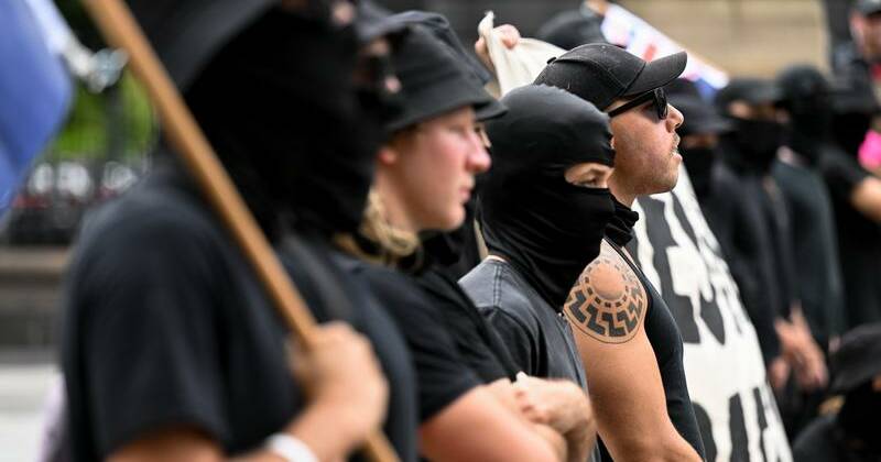 Neo-Nazis threaten MPs as police defend rally response