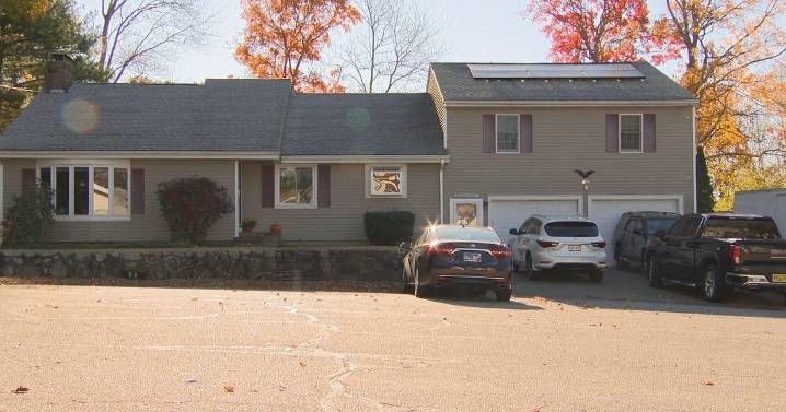 2 found dead in Beverly, Massachusetts home in apparent murder