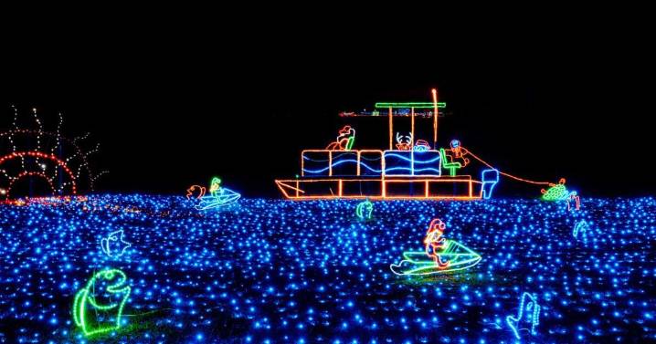 Holiday Lights on the River returns