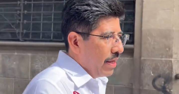 Estudiantes de Derecho de la UNAM increpan a Hugo Aguilar por la Reforma Judicial y cuestionan la “voluntad popular”(VIDEO)