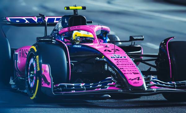 Franco Colapinto fue 16° en la última práctica, en una pista resbaladiza de Las Vegas