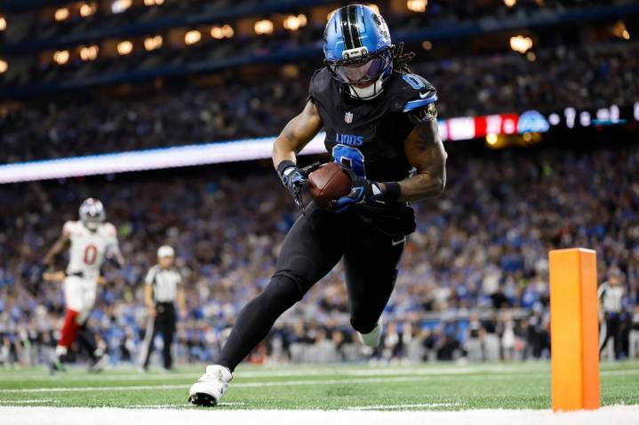 NFC North roundup: Detroit Lions win in overtime while the Green Bay Packers pound the Minnesota Vikings 23