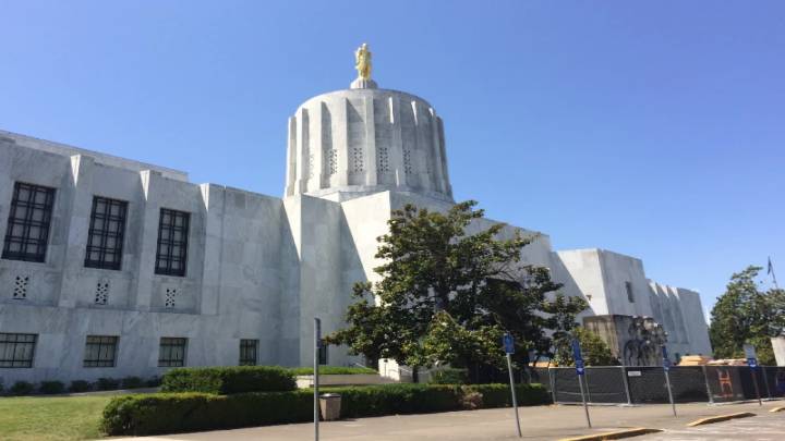 Oregon lawmakers may take up automatic license plate technology next legislative session