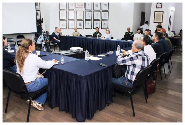 En Puerto Vallarta Comité Interestatal de Playas Limpias Jalisco