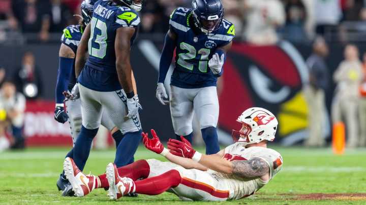 Arizona Cardinals vs Seattle Seahawks score updates for NFL Week 10