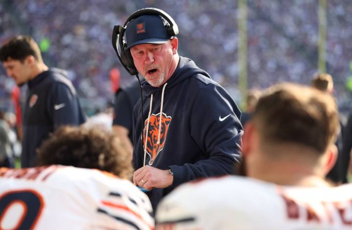 Column: Dan Roushar, lured out of retirement by Chicago Bears, is the architect of one of NFL’s best O