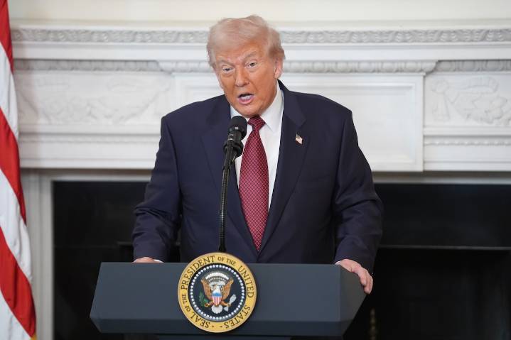 Trump likens Democrats to ‘kamikaze pilots’ amid record