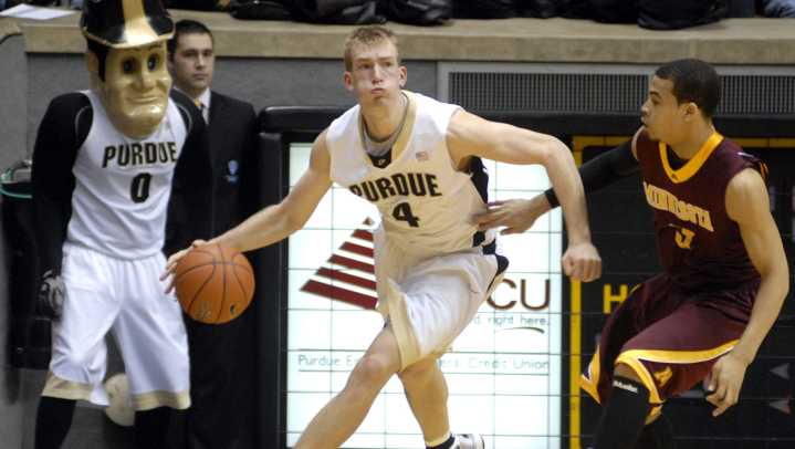 Koron Davis asks Robbie Hummel if he is reffing Indiana basketball game