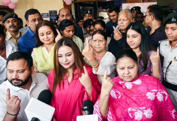 Bihar sets new high with 64.66% polling in Phase