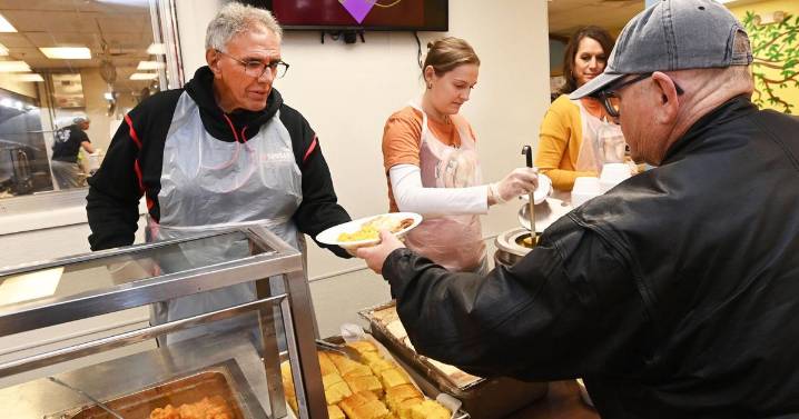 PHOTO GALLERY | 'It's a blessing': Church groups open doors to offer Thanksgiving meals for community