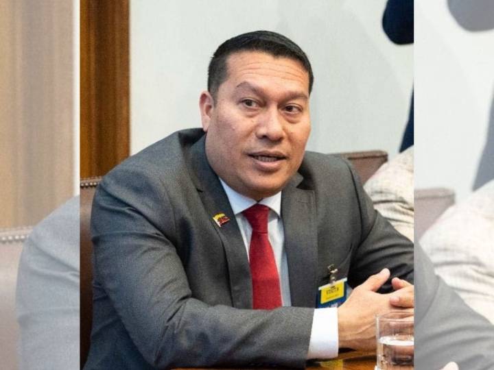 Ministro Cordero descarta atentado político en caso de dirigente venezolano y apunta a robo con intimidación frustrado