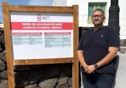 Haría pone carteles con información de salud pública en zonas de baño