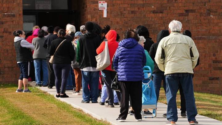 US Court Orders Trump Admin To Provide Full SNAP Benefits Amid Shutdown World News