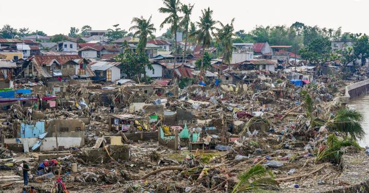 Typhoon Kalmaegi rampages across Vietnam