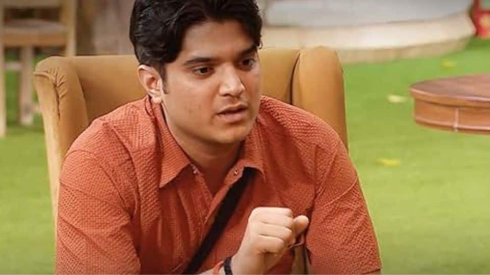 Bigg Boss 19: Mridul Tiwari’s Shocking Mid-Week Eviction Leaves Fans Heartbroken