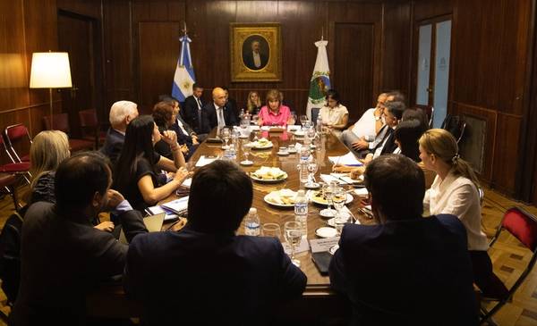 Este viernes juran los nuevos senadores, con el pliego de Villaverde en duda