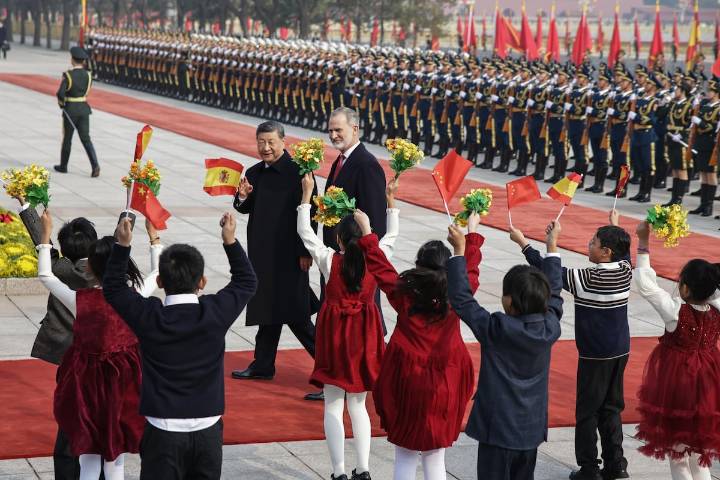 El Rey destaca ante Xi Jinping la “relación sólida” entre España y China
