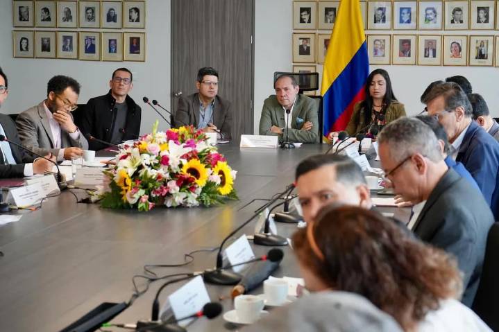 Concertación del salario mínimo 2026 inicia el primero de diciembre: cifras económicas y propuestas