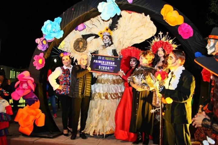 Sabinas celebra con orgullo, color y tradición el Concurso de Catrinas, Catrines y Altares de Muertos 2025