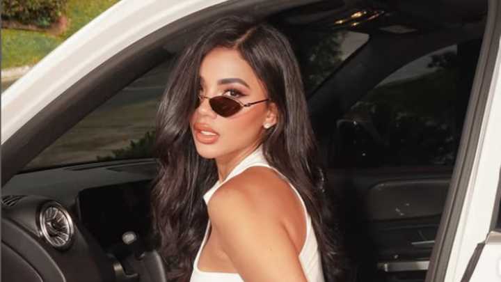 Video viral de Karina García bailando en una piscina en La Mansión de Luinny