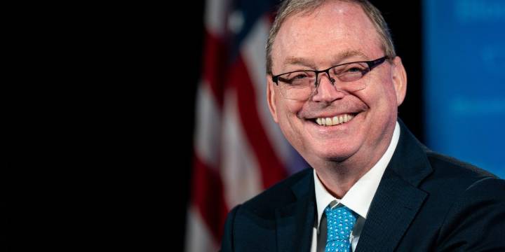 Longtime Trump advisor Kevin Hassett emerges as favorite for Fed chair, Bloomberg reports