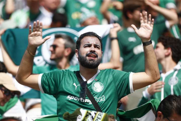 Copa Libertadores: hinchas de Palmeiras y Flamengo encienden la previa de la final en el Estadio Monumental