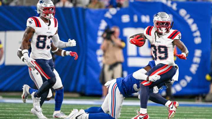 Patriots Insider Floats ‘SOS Call’ To Rival, Running Back Reunion