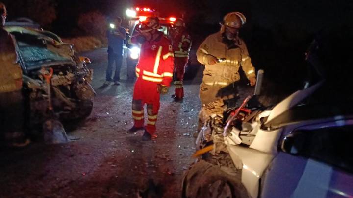 Fuerte choque en Matamoros deja dos heridos graves y autos destrozados