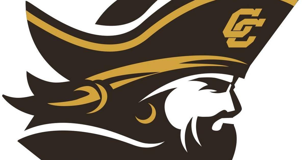 Carmel piles up 540 yards, 60 points in 7A win over Normal Community