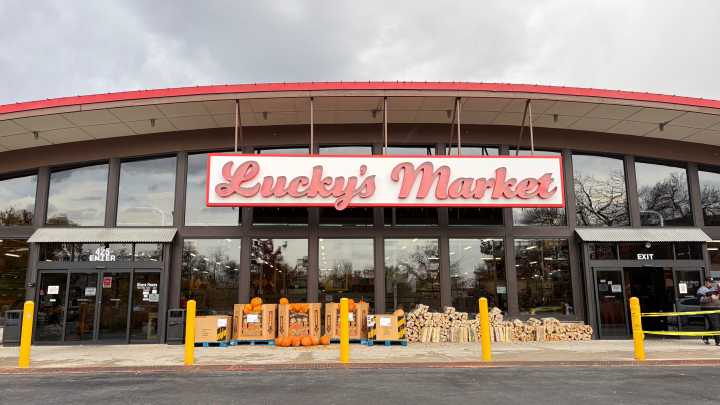 These Fort Collins grocery stores, area restaurants are open today