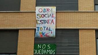 Vecinos de Vallecas exigen que las 200 viviendas de Mazaterón se integren en el parque público para evitar desalojos