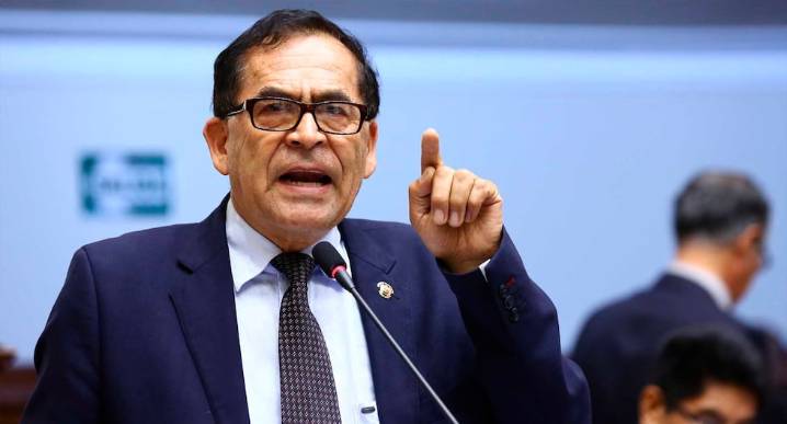 Alberto Quintanilla responde a Vicente Alanoca: “Espero que se rectifique”