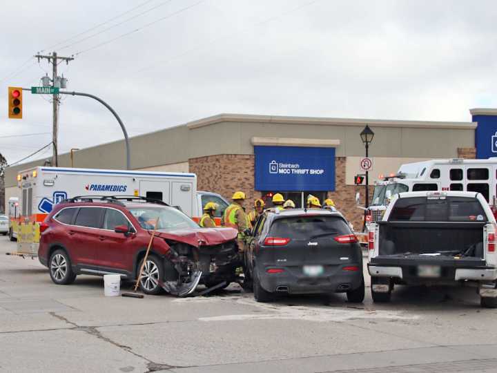 Collision closes lanes at Main Street and Barkman in Steinbach