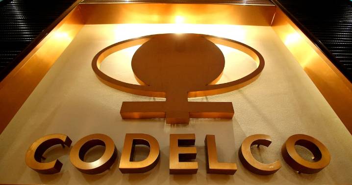 Fitch mantiene calificación de riesgo de Codelco y prevé recuperación moderada en producción de cobre
