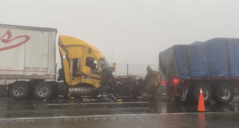 Choque múltiple genera caos vial en la Monterrey–Saltillo; neblina, presunta causa
